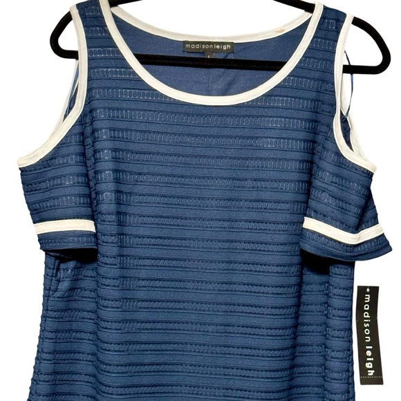 Madison Leigh Navy Textured Cold Shoulder Dress size large - Picture 3 of 10